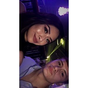 Meet your Posher, Lesly